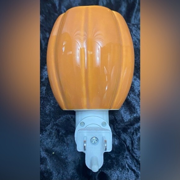 Scentsy Jack O' Lantern Mini Wall Wax Warmer Halloween Pumpkin Retired 2010 - Picture 5 of 8